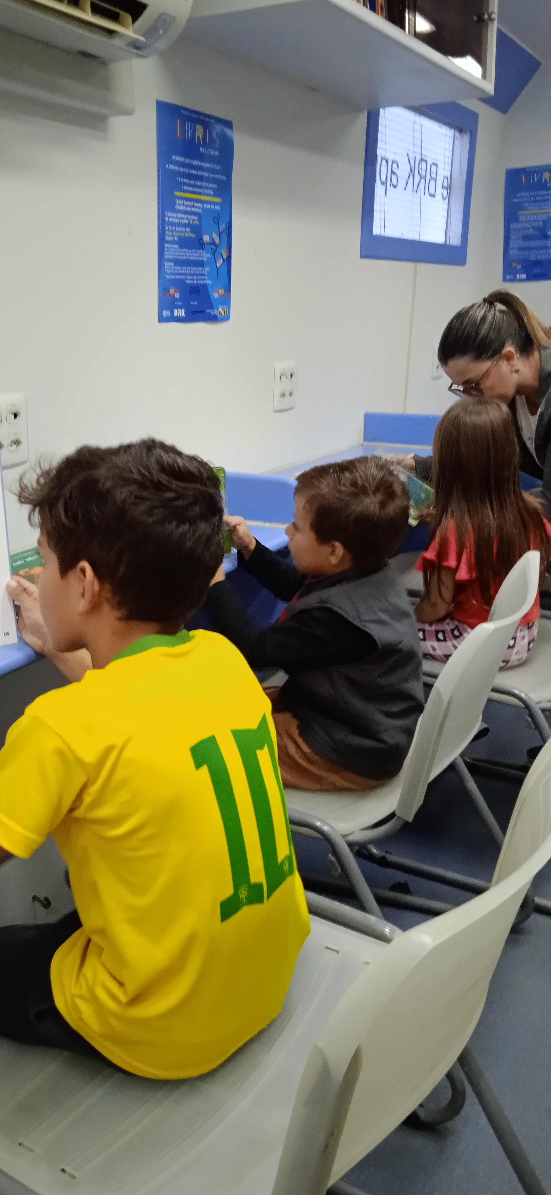 Livros nas Praças_dia 1 (31)